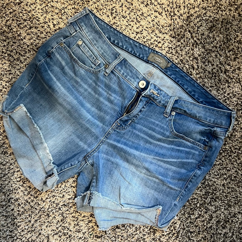 Torrid size 16 Jean shorts - cut-off/roll hem - 3.5 inch inseam